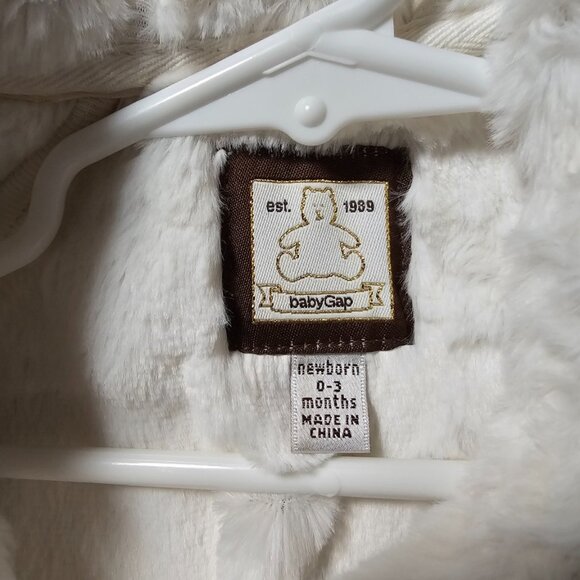 Baby Gap Faux Suede Sherpa Bunting Bag – Bear Hood – Newborn 0–3M - Picture 3 of 3